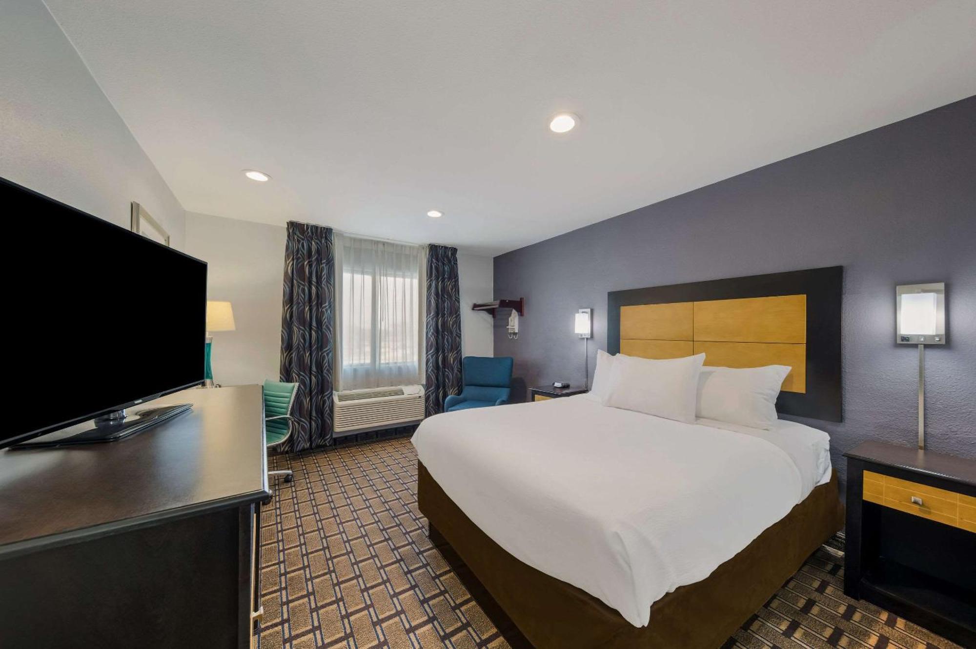 Quality Inn - Ντέντον Εξωτερικό φωτογραφία
